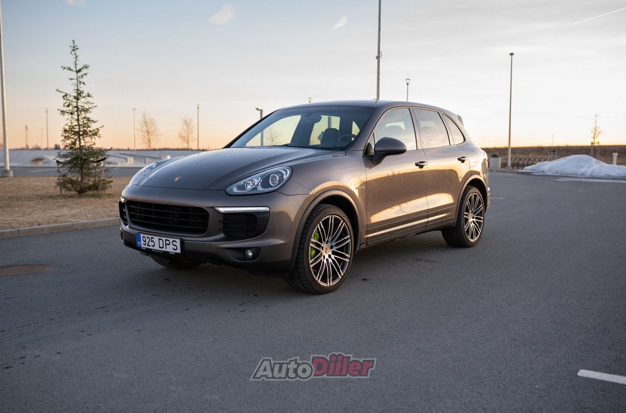 Porsche Cayenne S E-Hybrid 3.0 245kW - Autodiiler