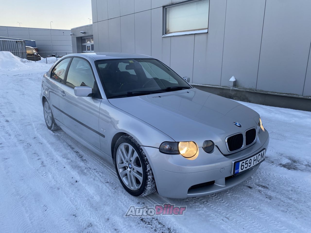 BMW 318 M-pakett Shadowline 85kW - Autodiiler