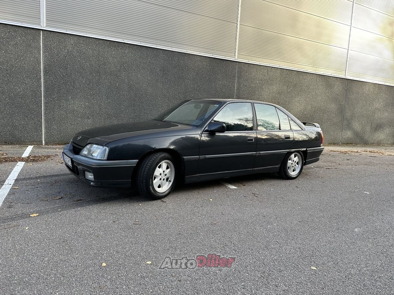 Opel Omega 3000 3.0 130kW - Autodiiler