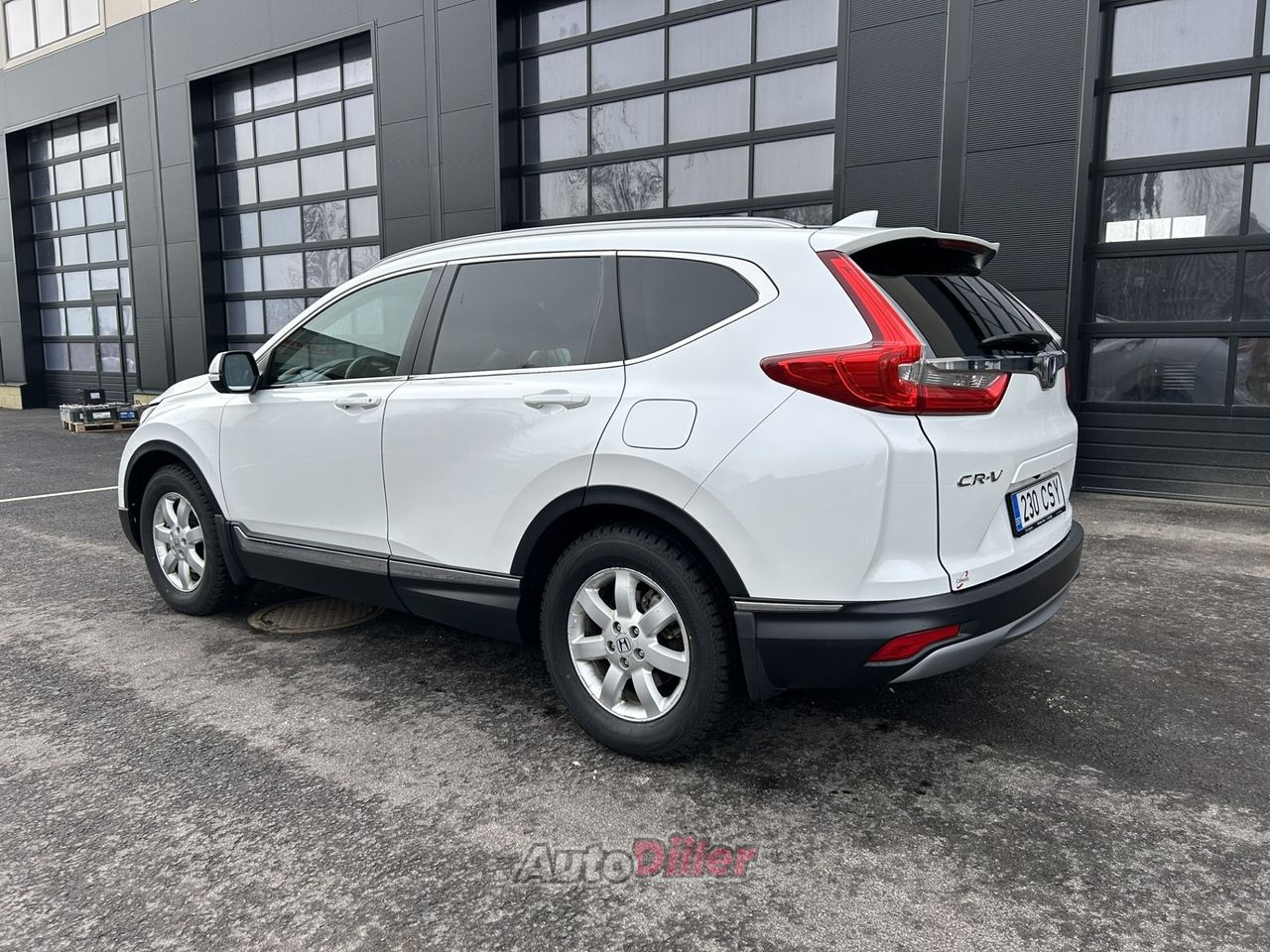 Honda CR-V Lifestyle 2.0 107kW - Autodiiler