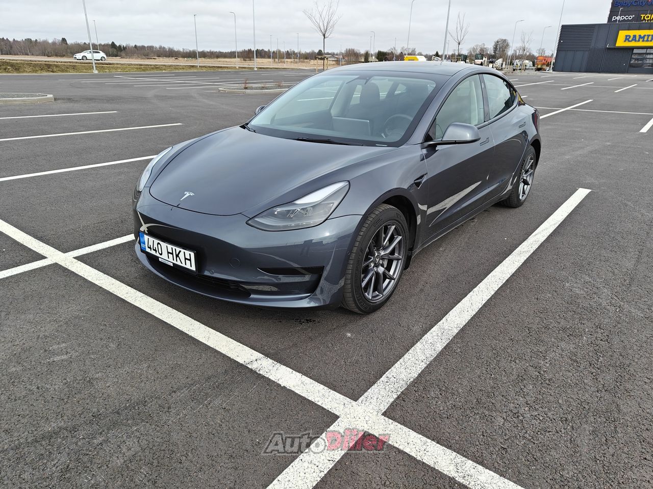 Tesla Model 3 Standard Range Plus 239kW - Autodiiler