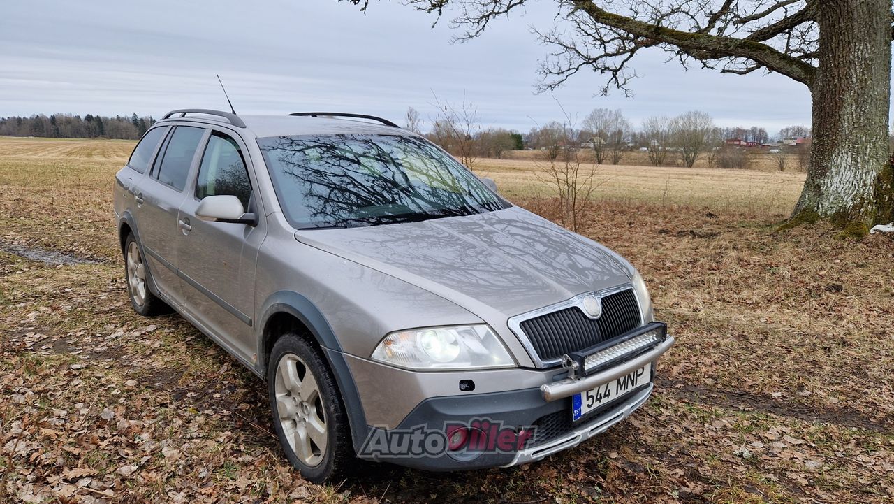 Skoda Octavia Scout 2.0 103kW - Autodiiler