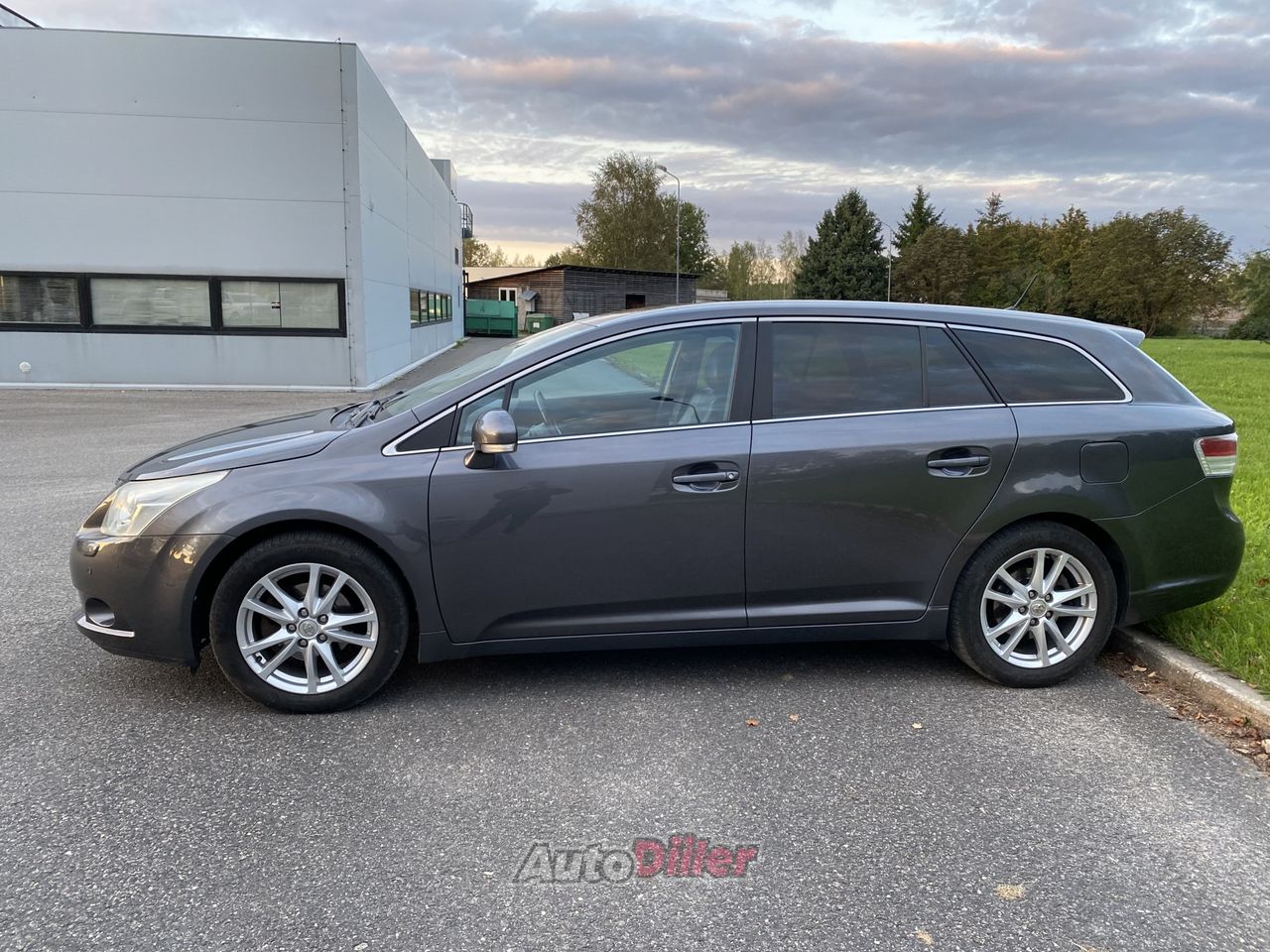 Toyota Avensis 2.0 93kW - Autodiiler