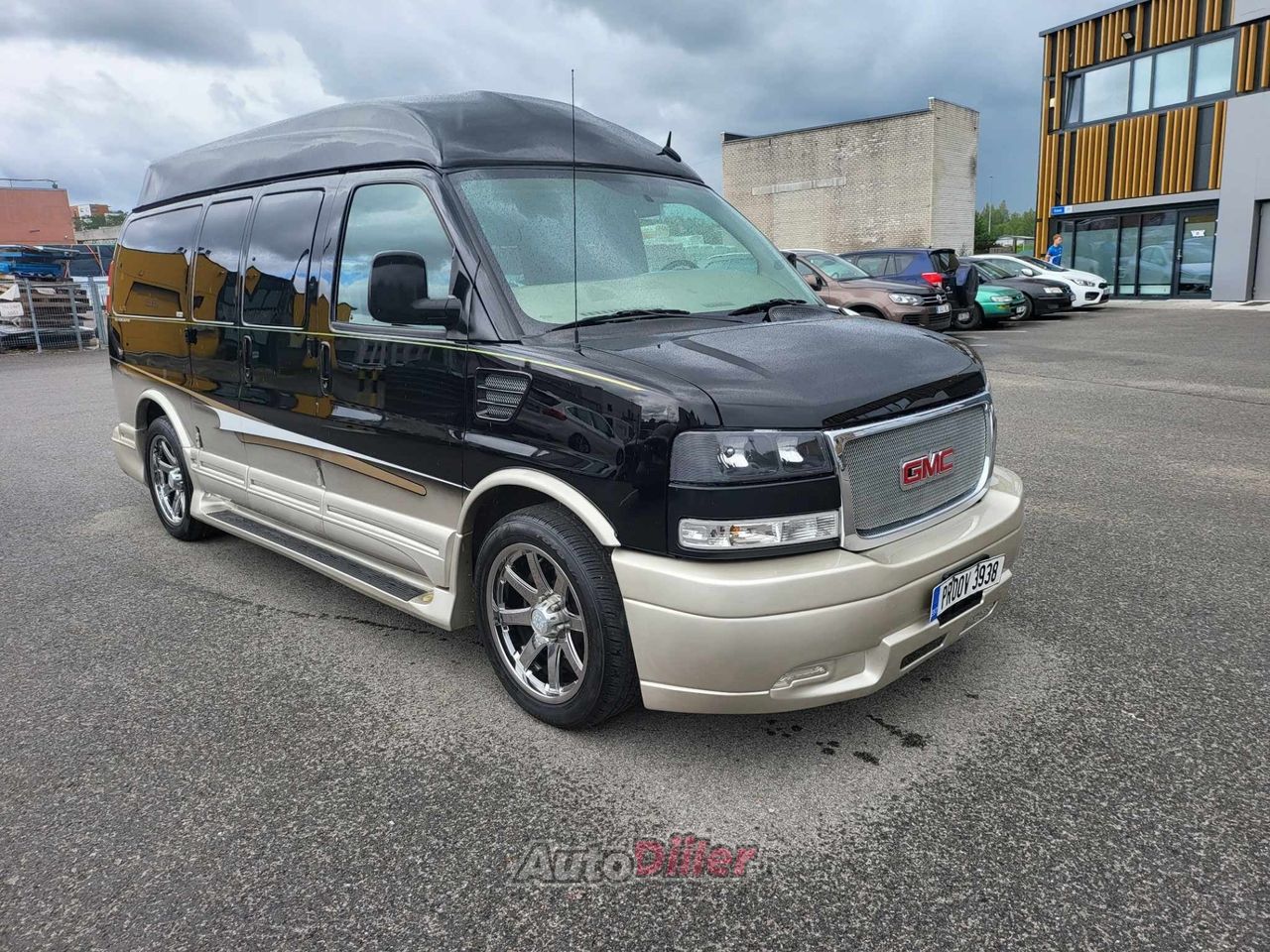 GMC Savana ELITE 5.3 231kW - Autodiiler