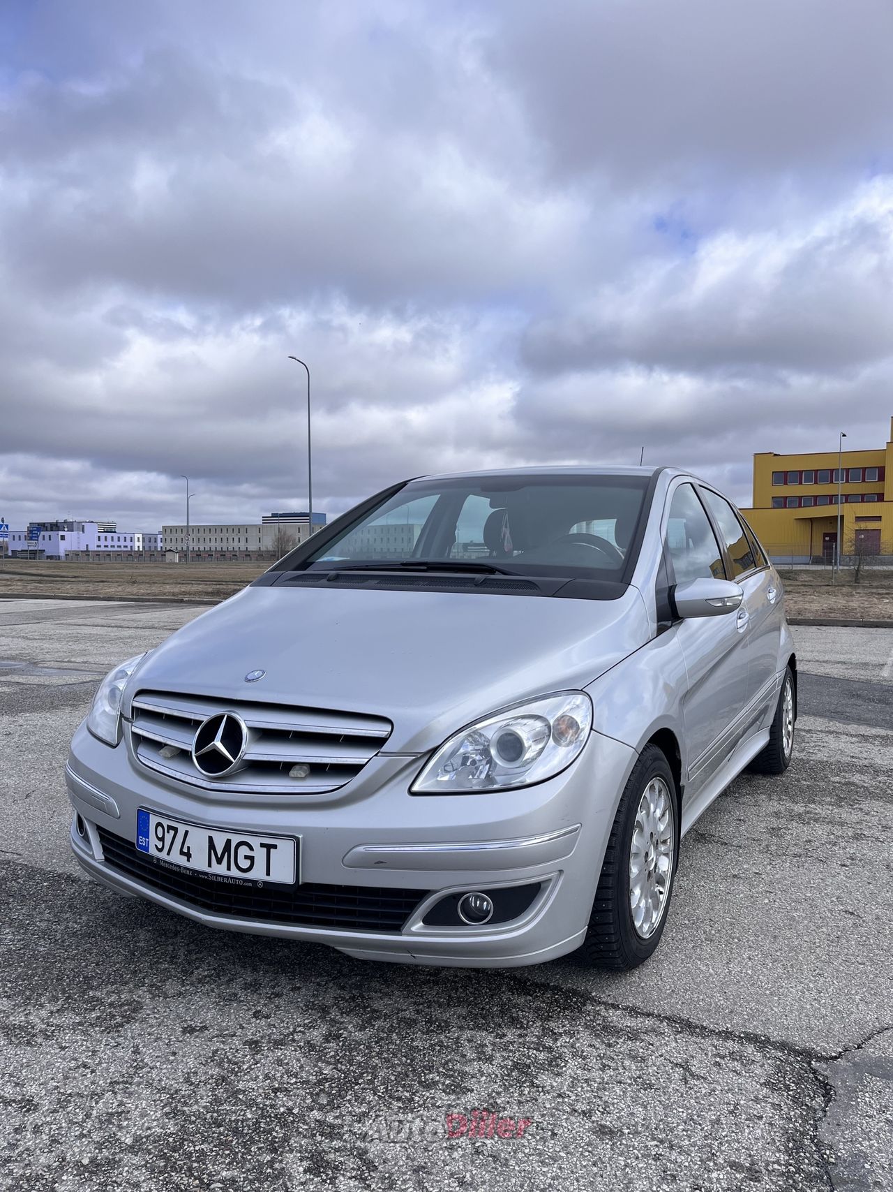 Mercedes-Benz B 180 2.0 80kW - Autodiiler