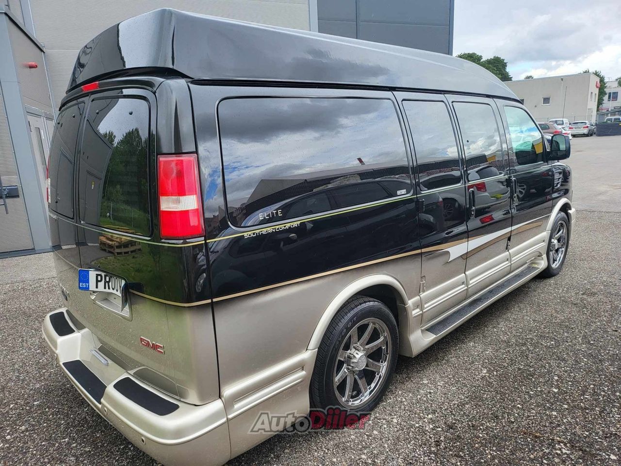 GMC Savana ELITE 5.3 231kW - Autodiiler