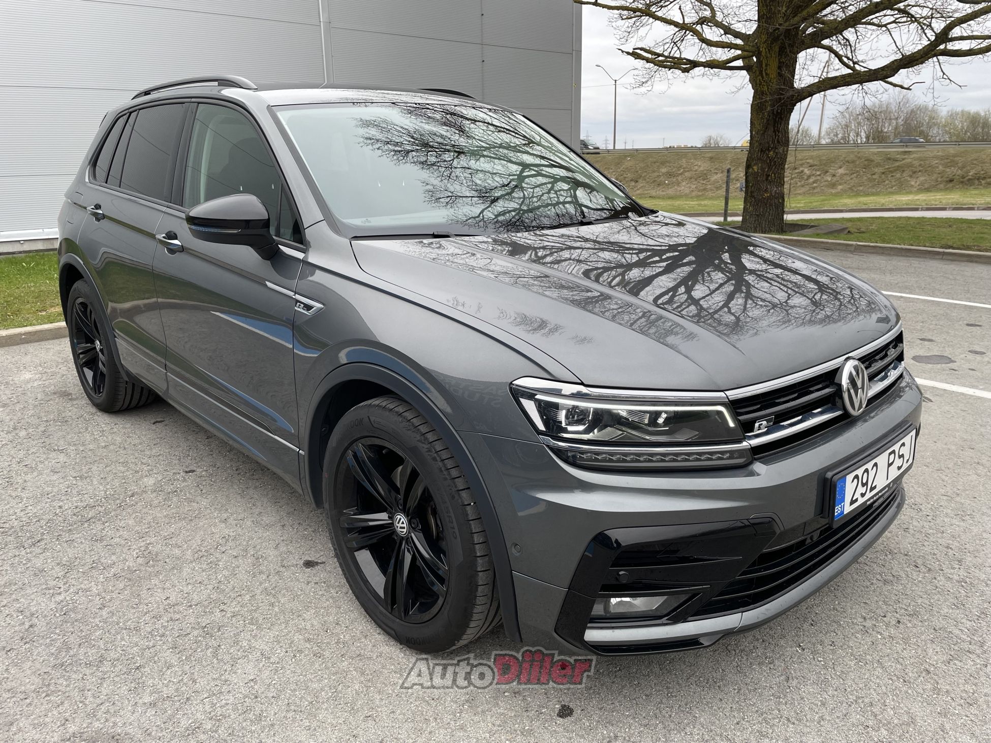 Volkswagen Tiguan R-line highline black style 1.5 110kW - Autodiiler