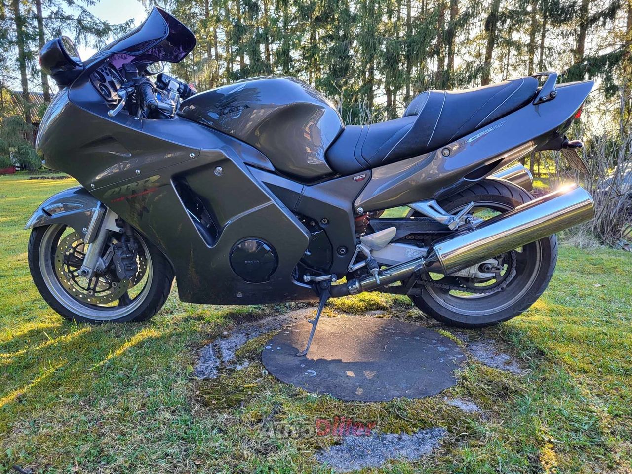 Honda CBR 1100 XX 118kW - Autodiiler