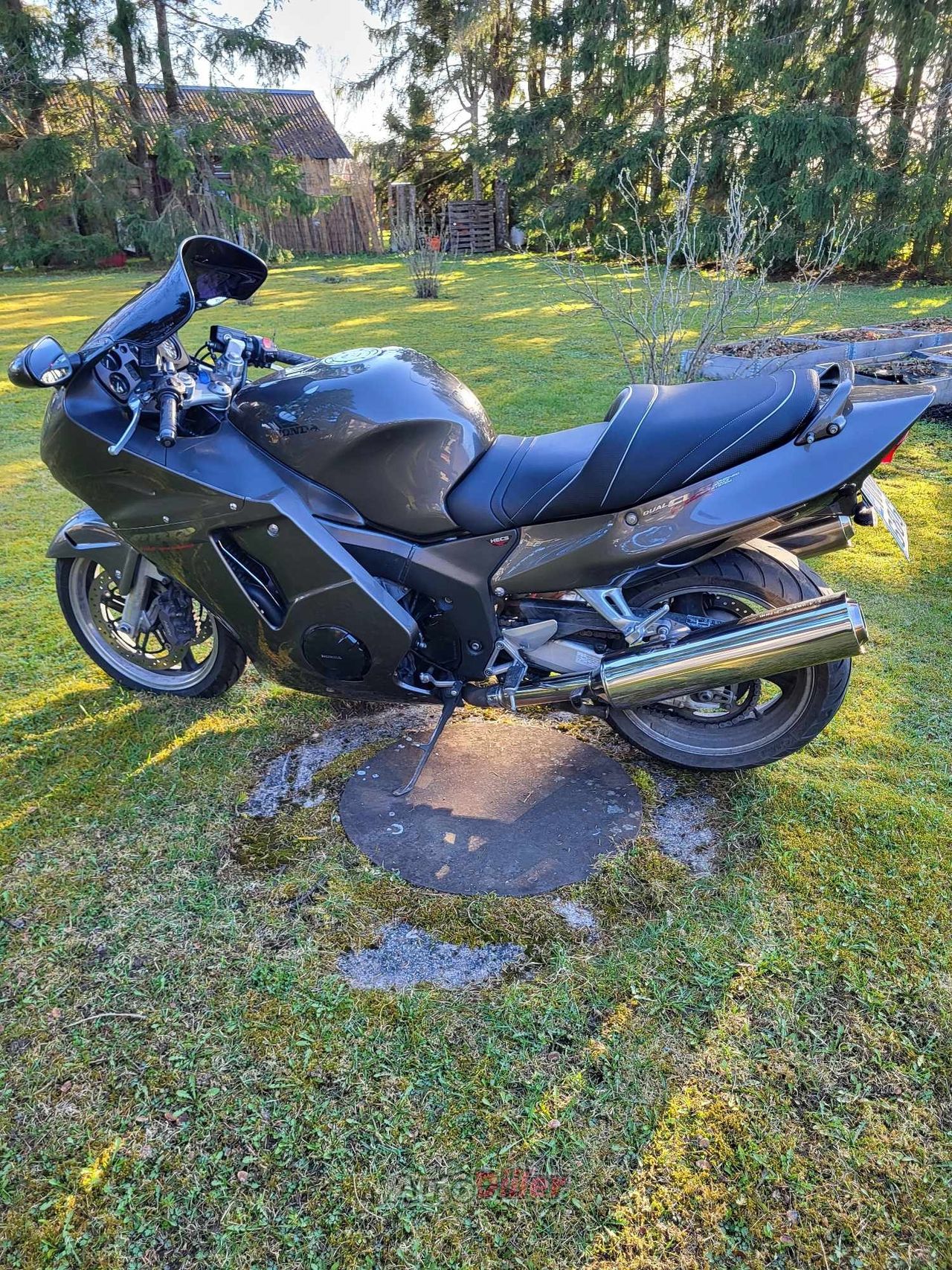 Honda CBR 1100 XX 118kW - Autodiiler