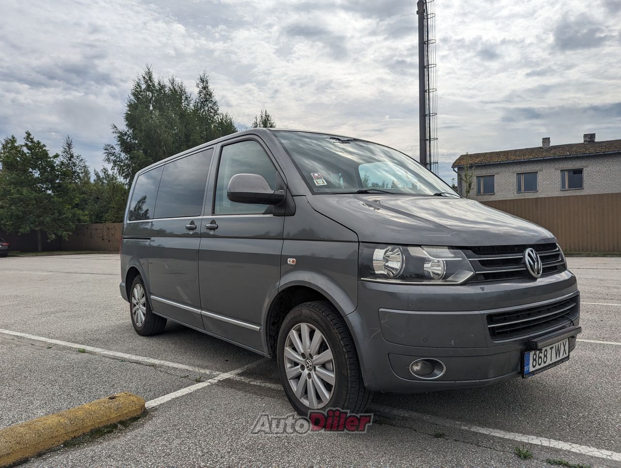 Volkswagen Multivan Highline 2.0 132kW - Autodiiler