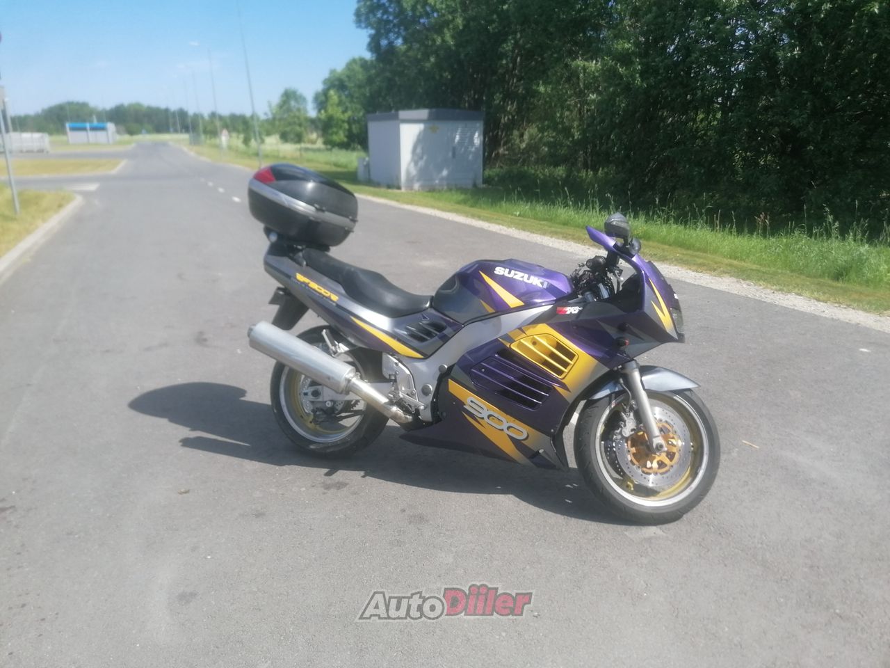 Suzuki RF 900R 0.9 72kW - Autodiiler