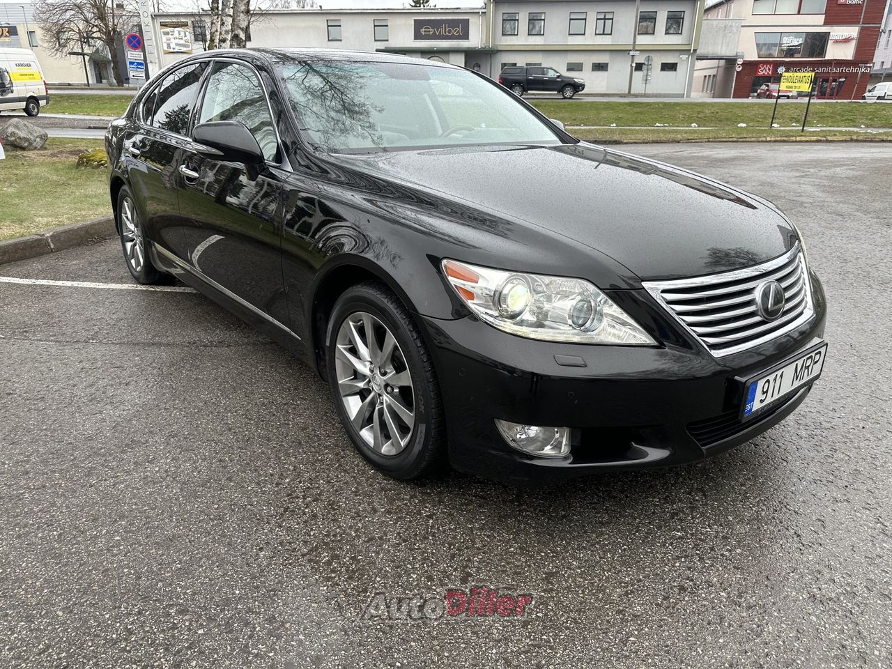 Lexus LS 460 Facelift AWD V8 4.6 270kW - Autodiiler