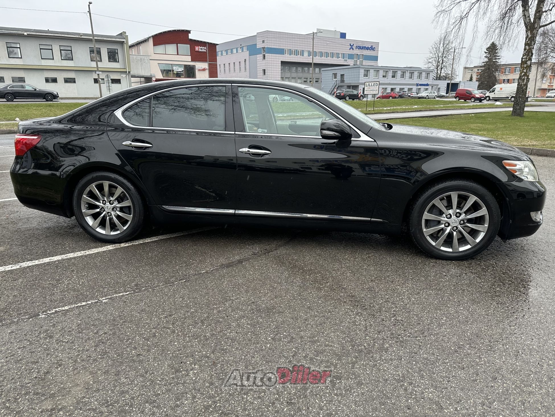 Lexus LS 460 Facelift AWD V8 4.6 270kW - Autodiiler