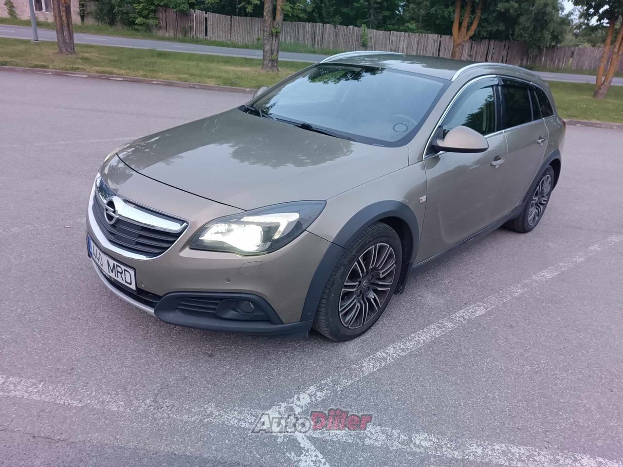 Opel Insignia 2.0 143kW - Autodiiler