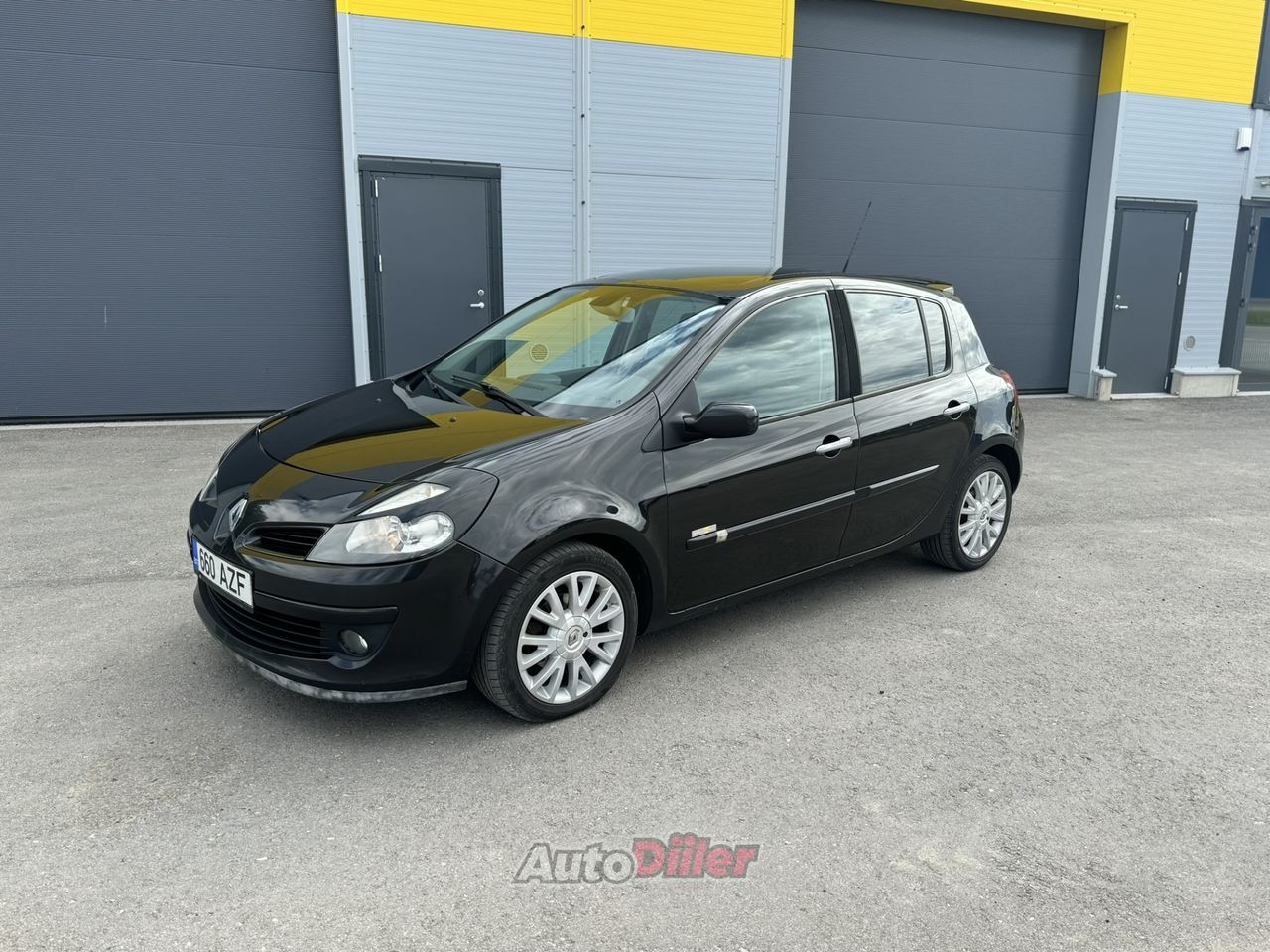 Renault Clio 1.4 72kW - Autodiiler