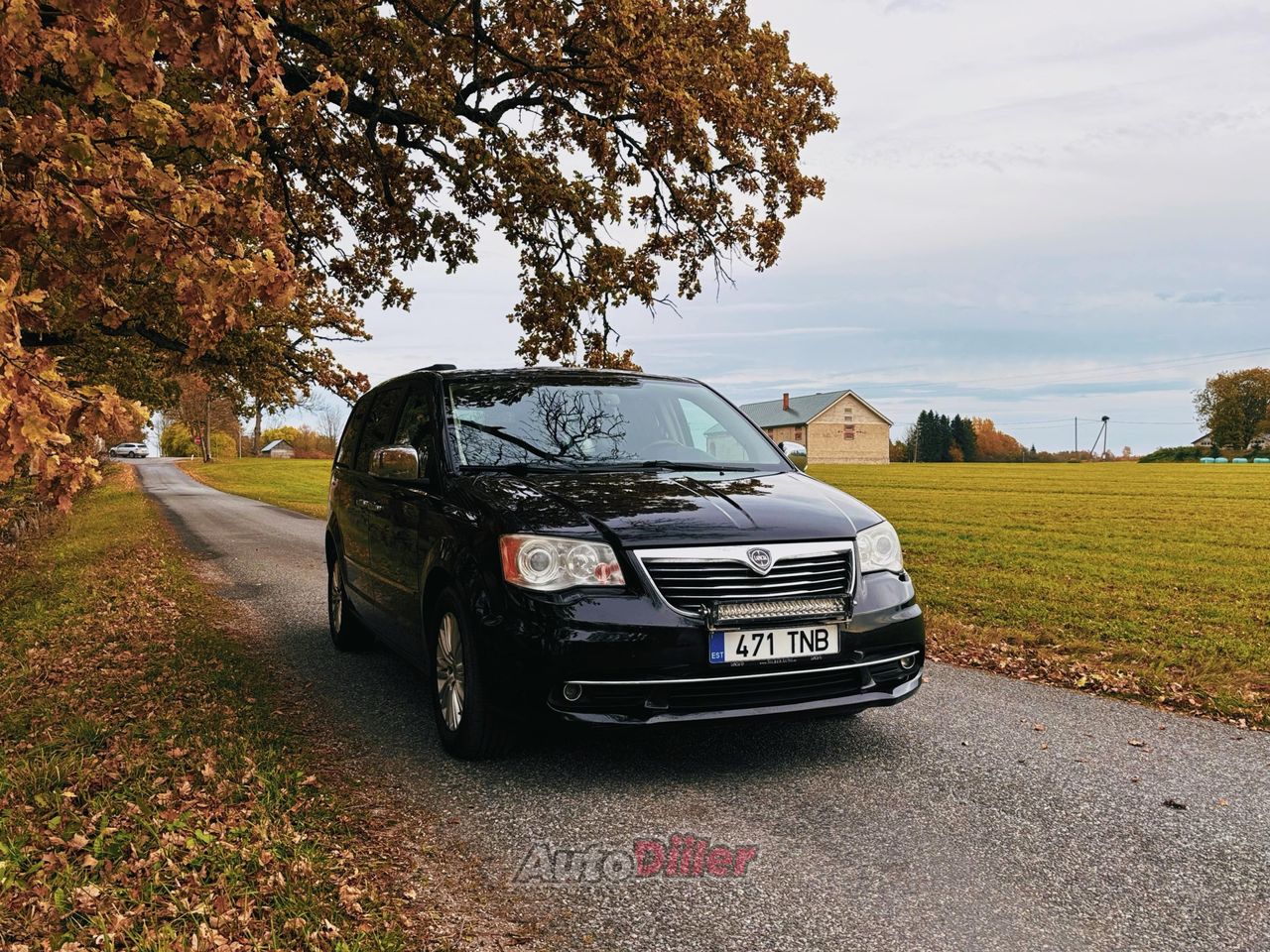 Lancia Voyager 2.8 131kW Autodiiler