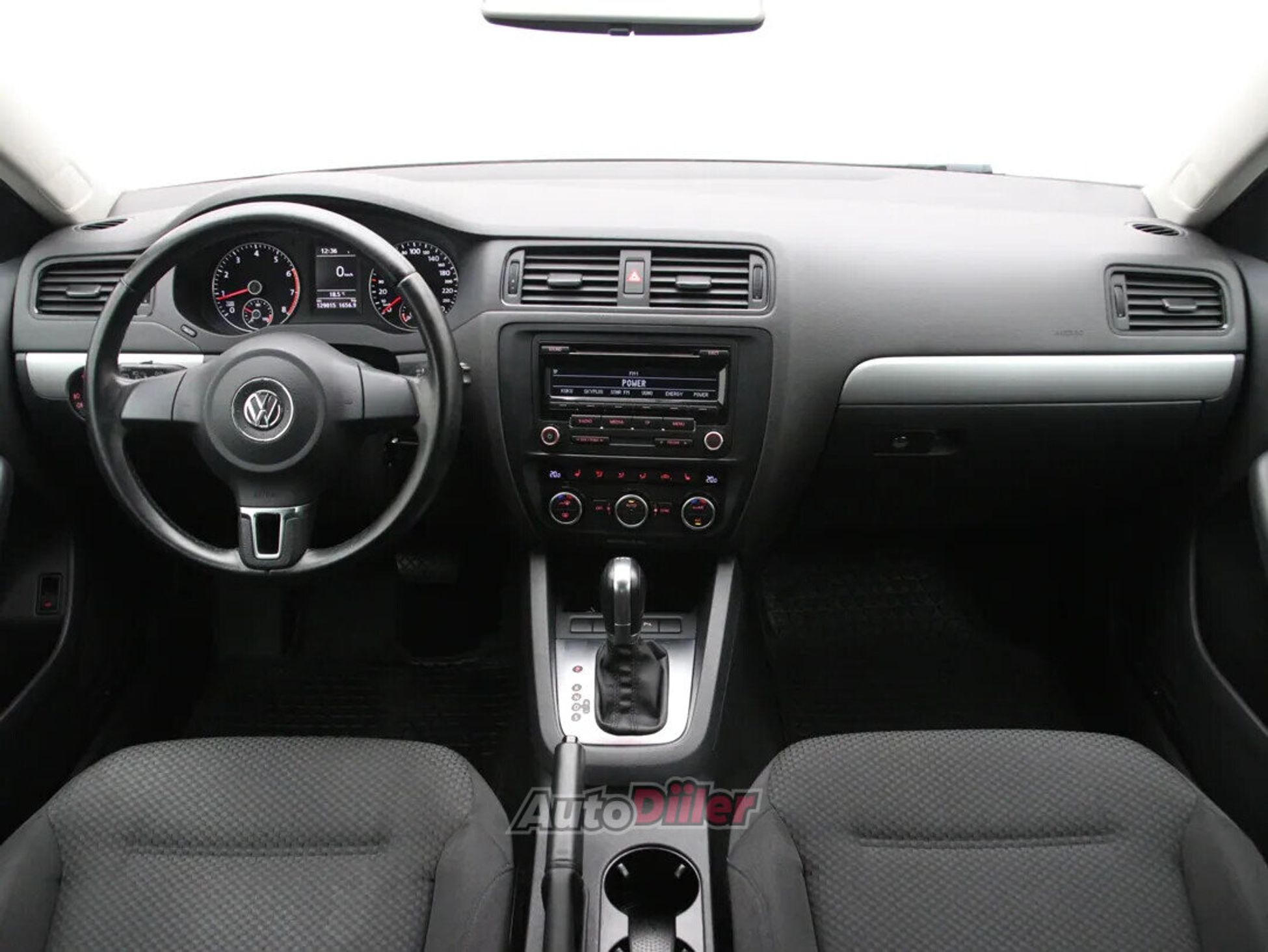 Volkswagen Jetta Life Life 1.4 90kW 2014, photo 2/10