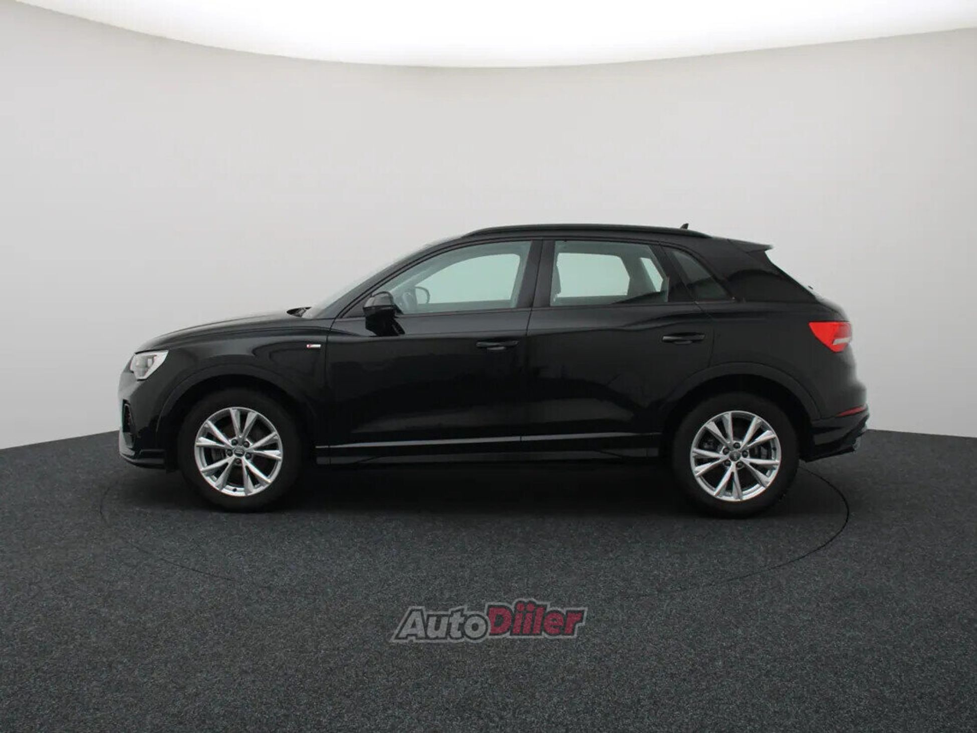 Audi Q3 2019, kuva 6/10