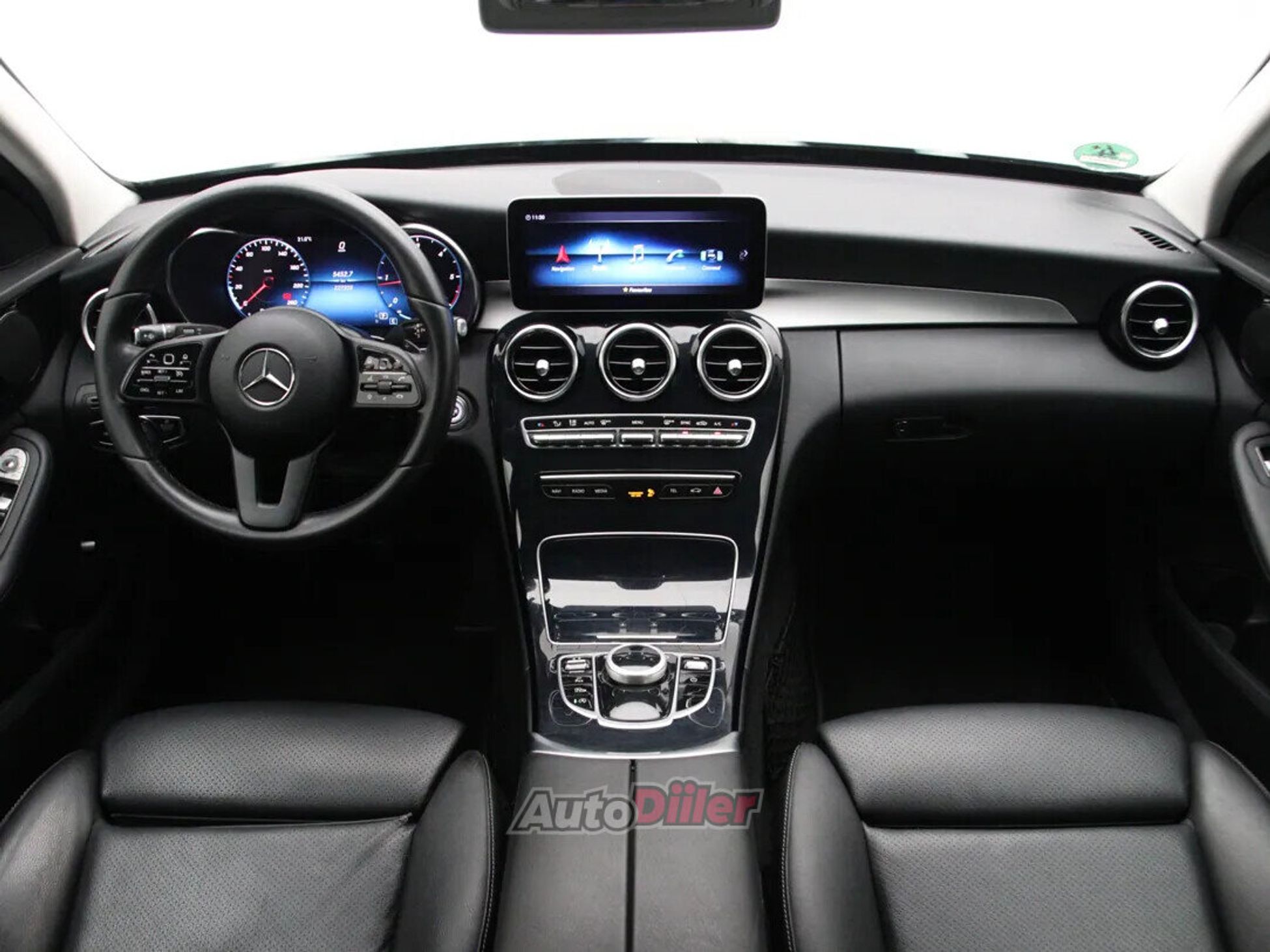 Mercedes-Benz C 200 2019, photo 2/10