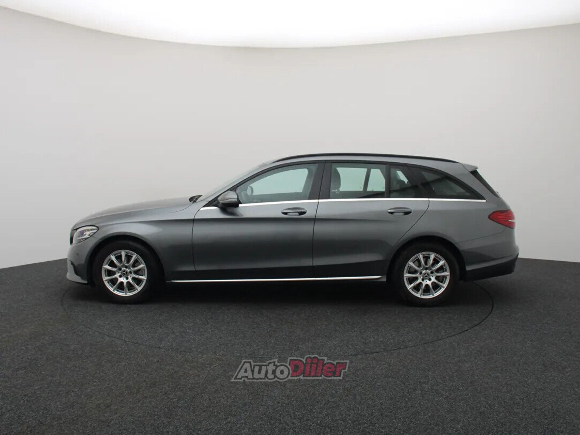 Mercedes-Benz C 200 2019, photo 6/10