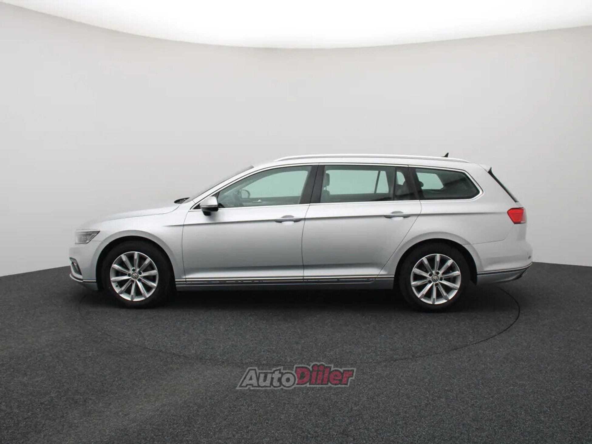 Volkswagen Passat Elegance 2.0 140kW 2020, photo 6/10