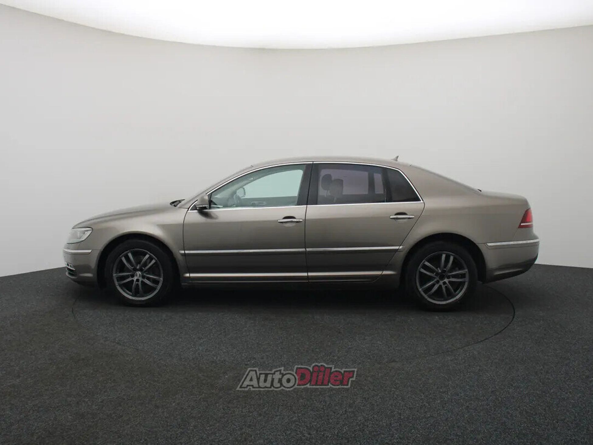 Volkswagen Phaeton 3.0 176kW 2013, photo 6/10