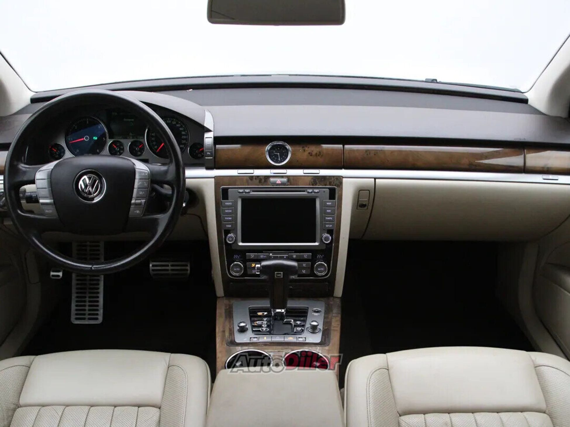 Volkswagen Phaeton 3.0 176kW 2013, photo 2/10
