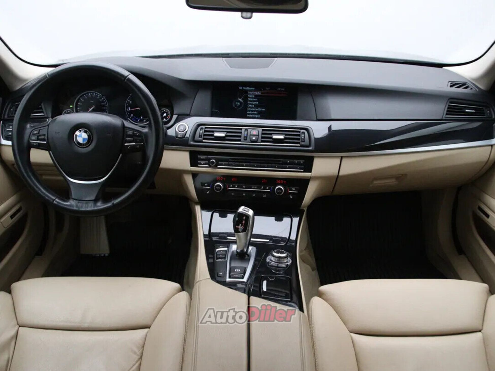 BMW 520 High Executive 2.0 135kW 2013, photo 2/10