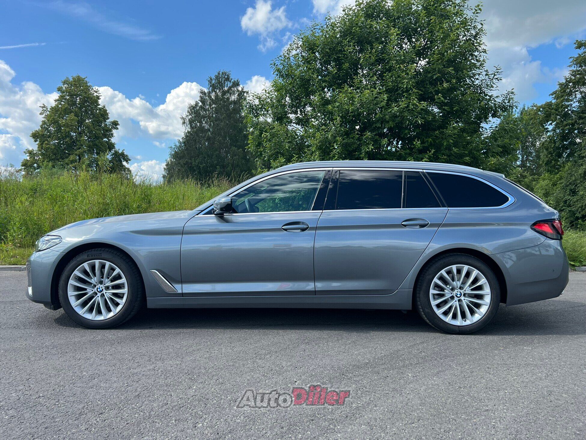 BMW 520 xDrive 2.0 140kW 2021, kuva 2/10