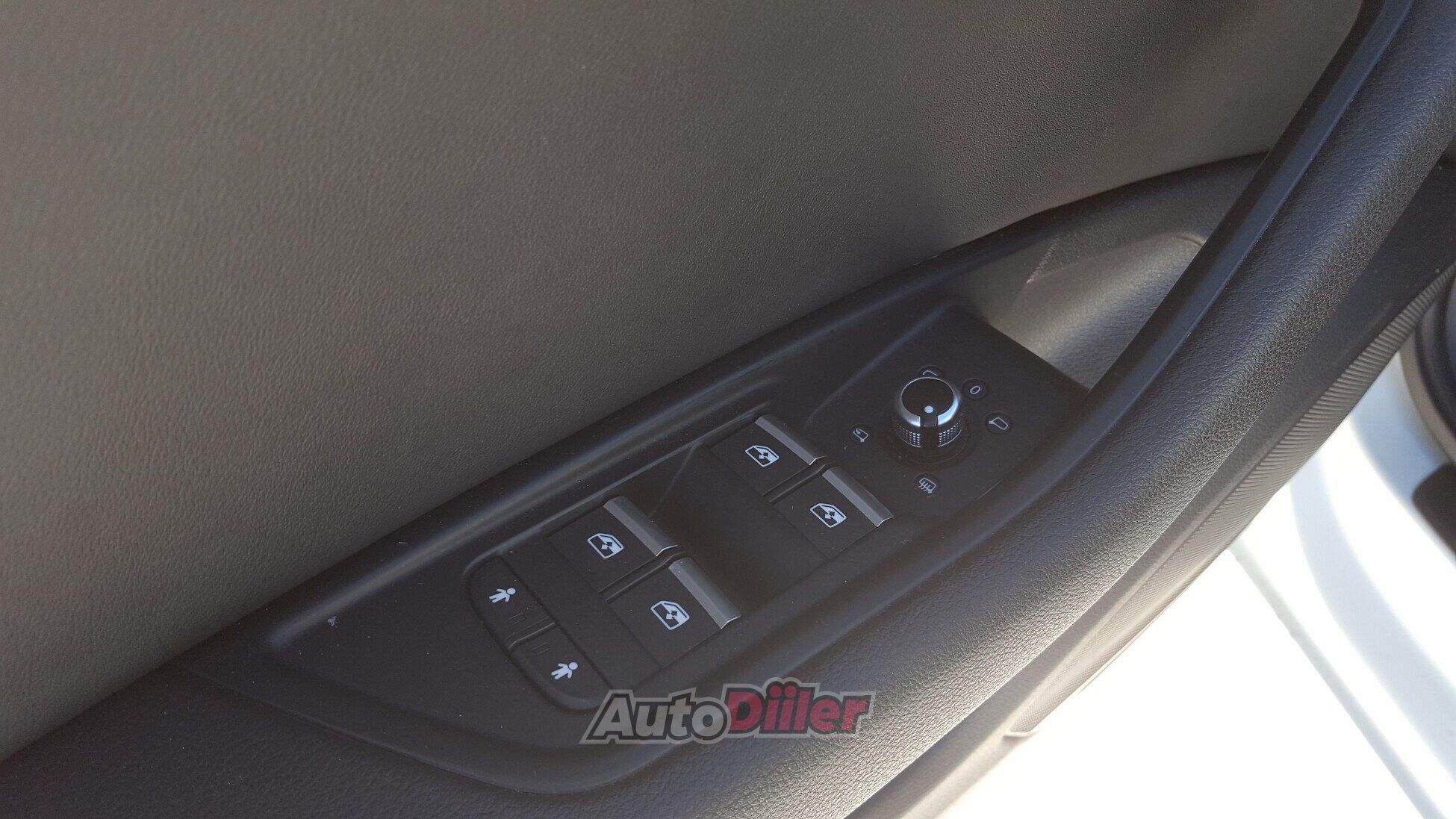 Audi A4 S-line 2.0 110kW 2016, kuva 7/9