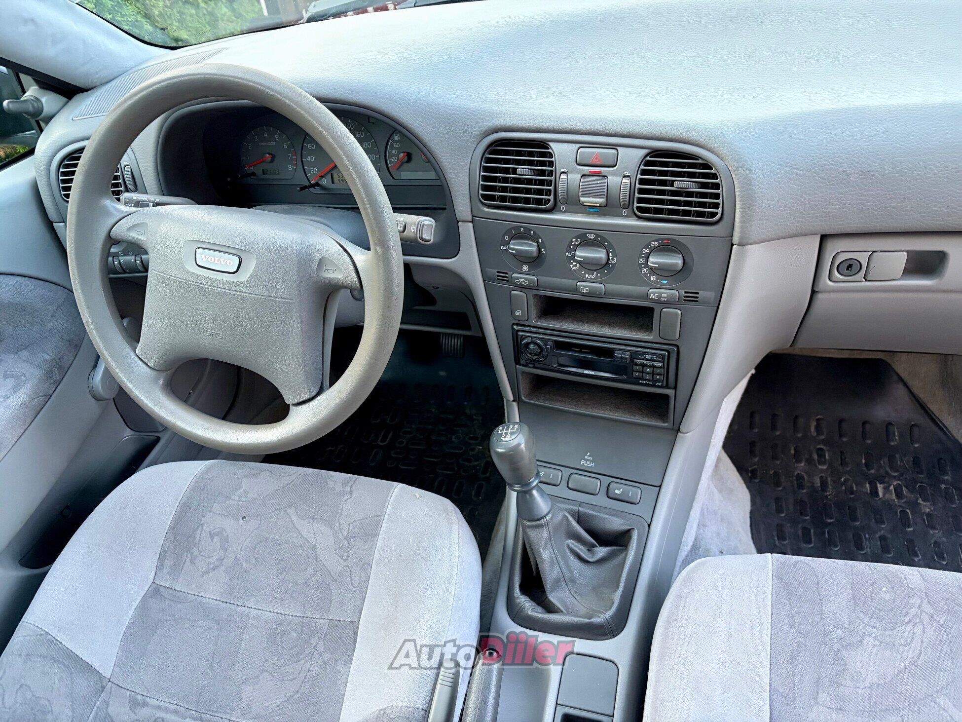 Volvo V40 1.9 103kW 1997, photo 6/10