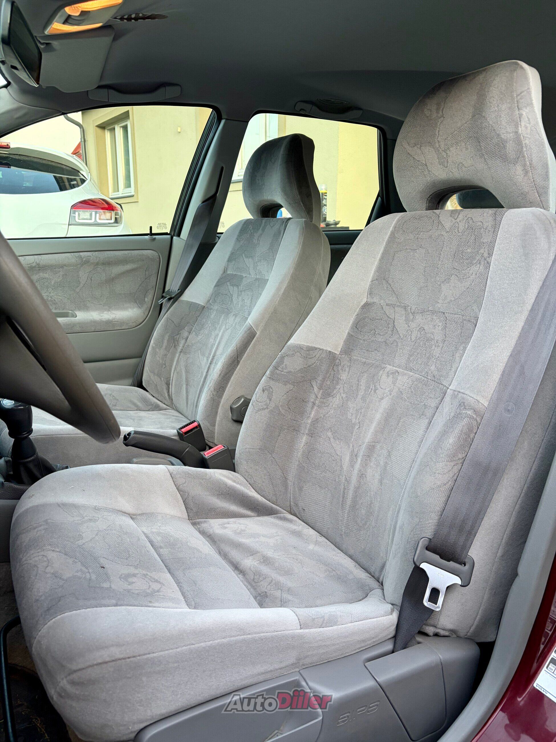 Volvo V40 1.9 103kW 1997, photo 7/10