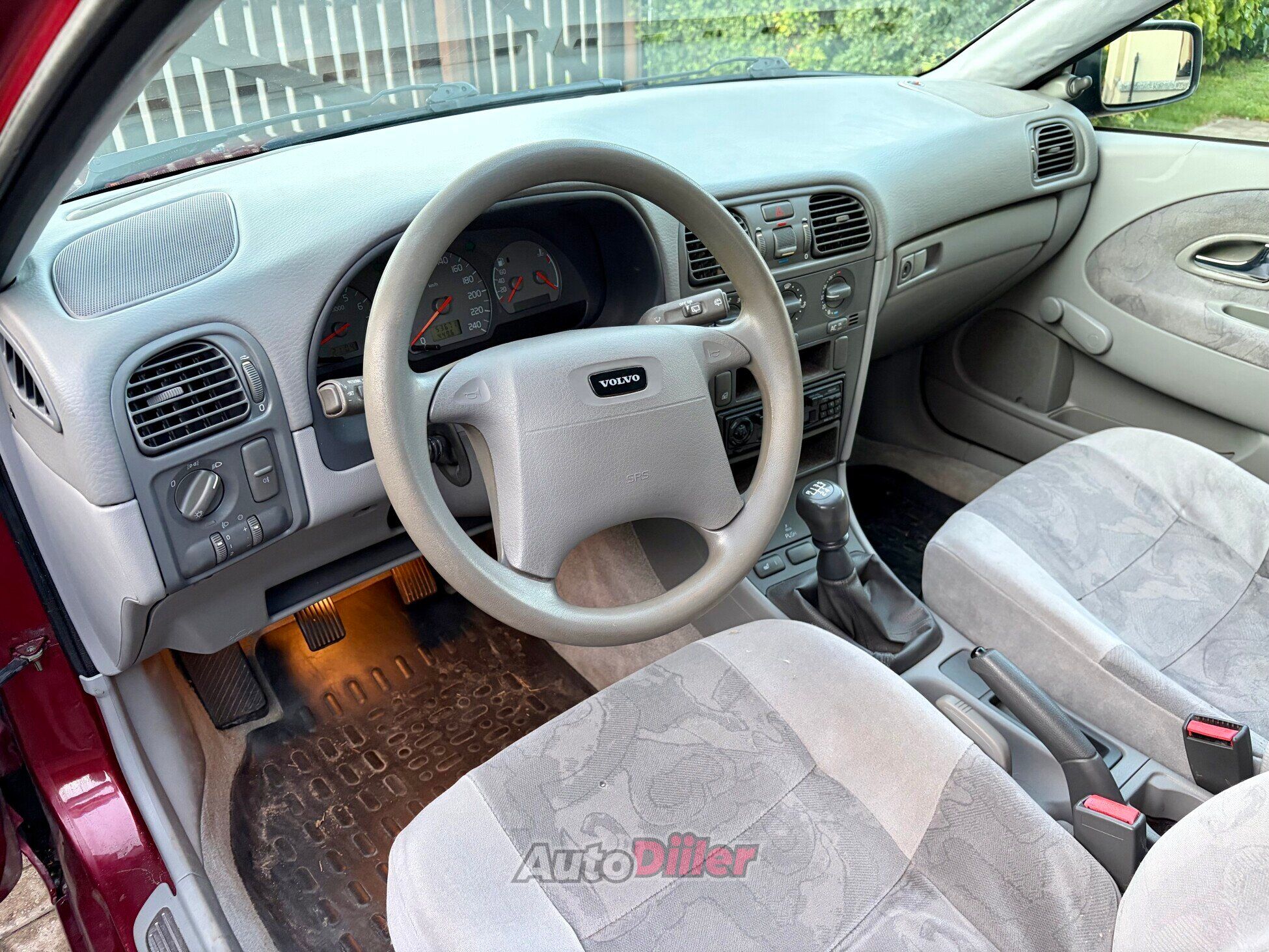 Volvo V40 1.9 103kW 1997, photo 5/10