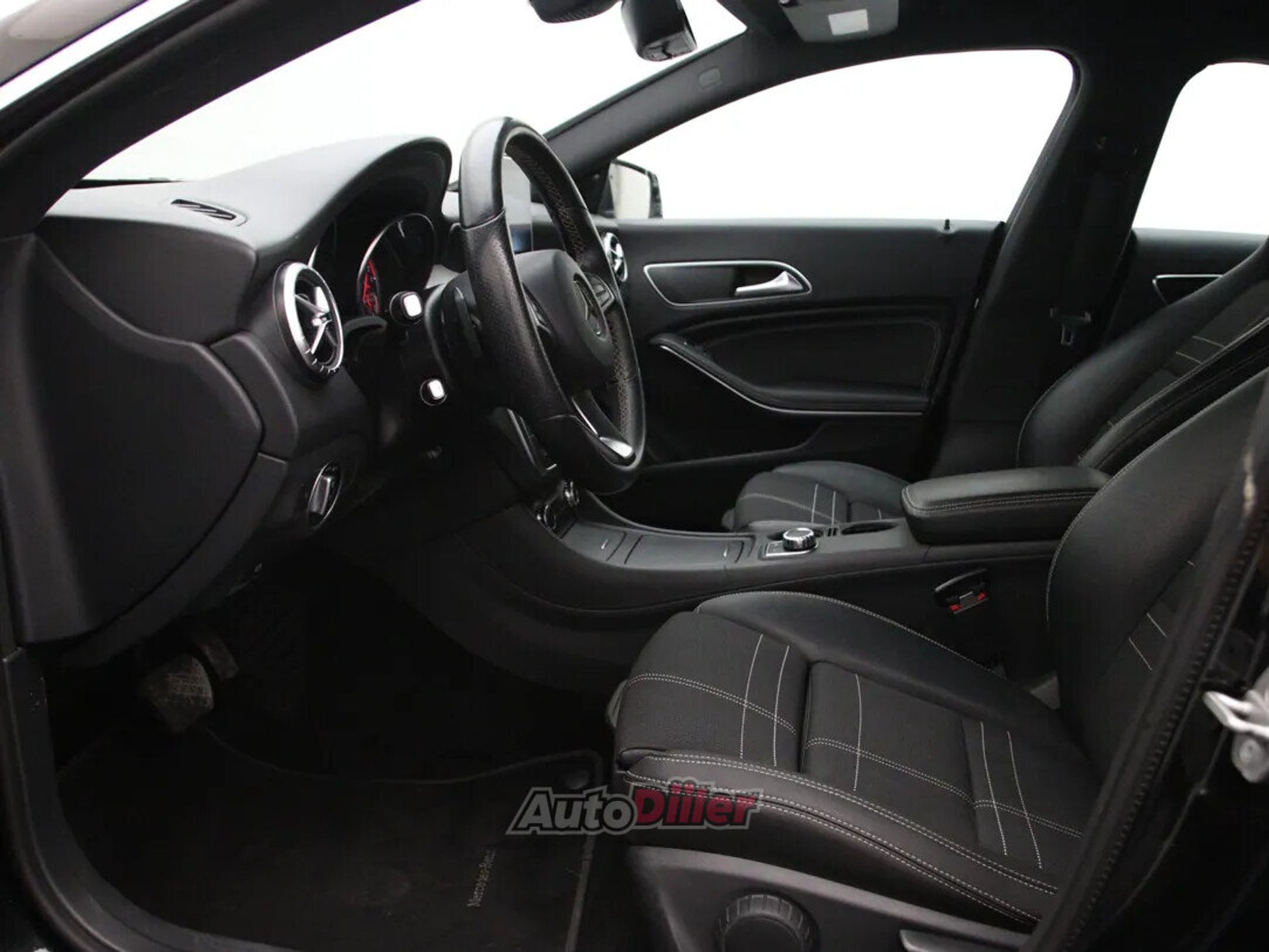 Mercedes-Benz CLA 200 Ambition 2.1 100kW 2016, photo 4/10