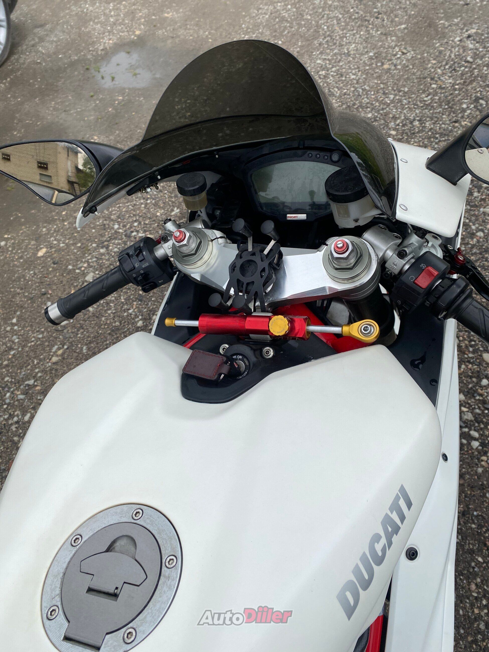 Ducati 848 Evo 0.8 96kW 2010, kuva 2/7