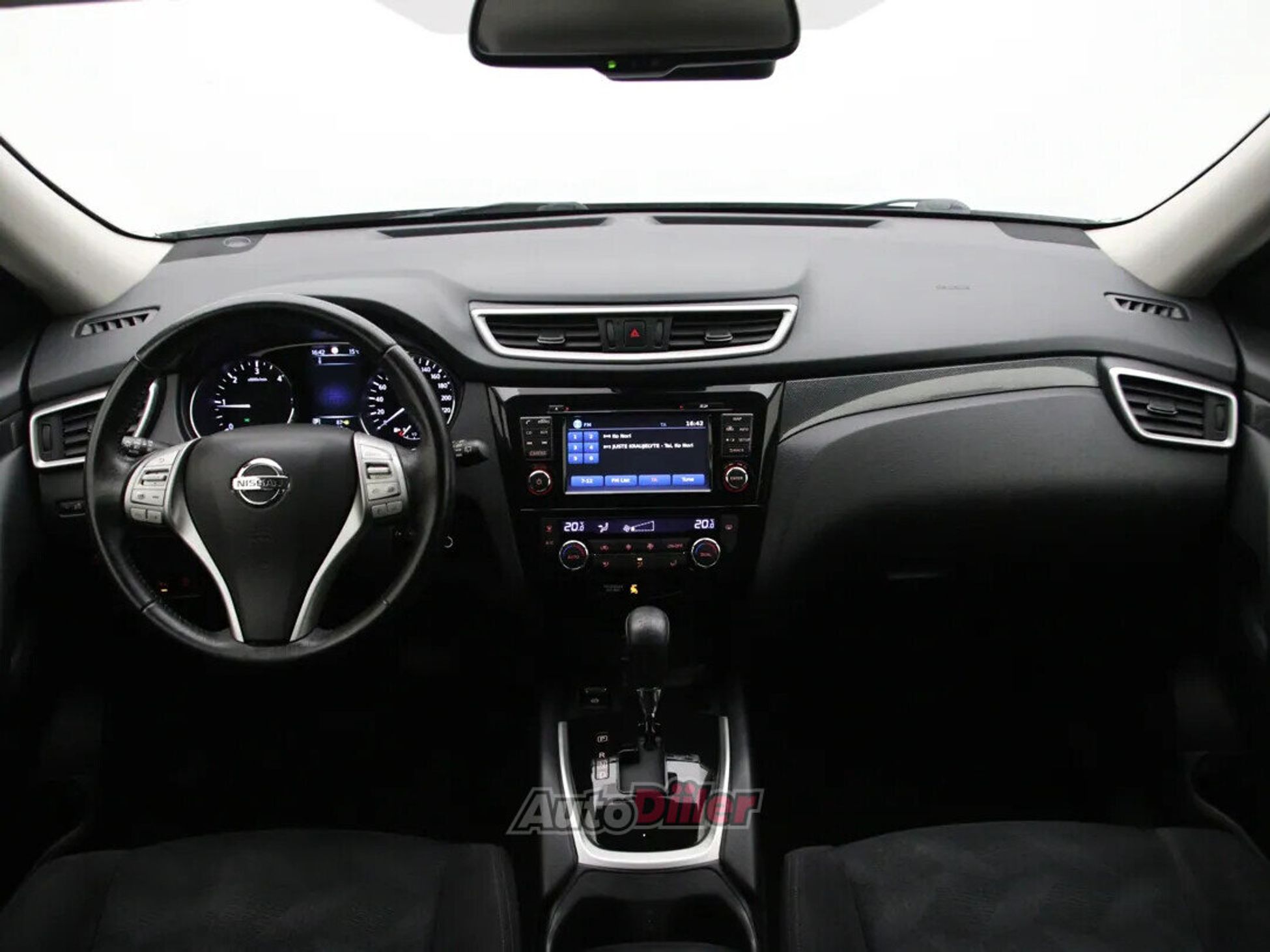 Nissan X-Trail Business 1.6 96kW 2018, photo 2/10