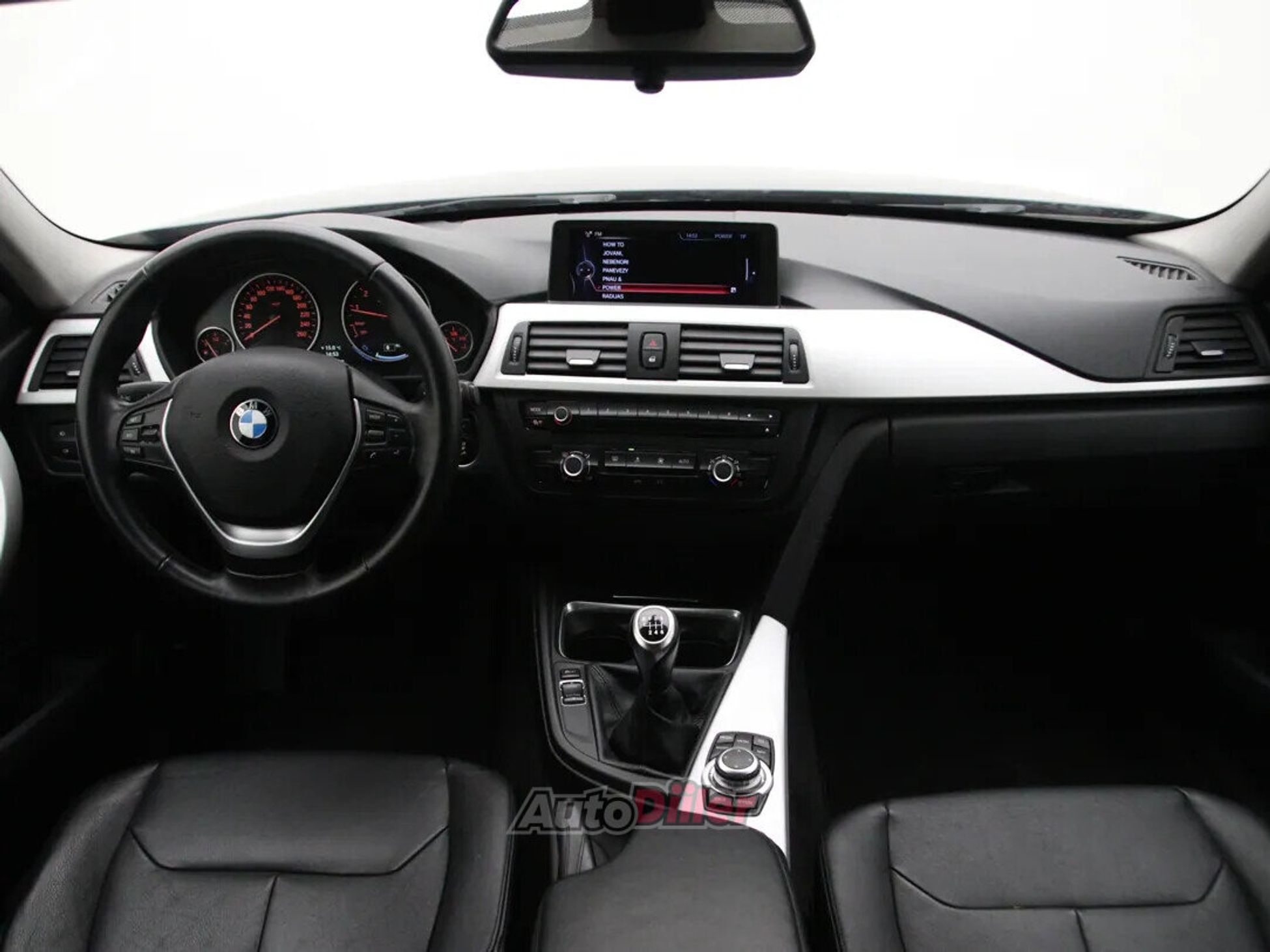 BMW 320 Executive 1.6 125kW 2013, photo 2/10