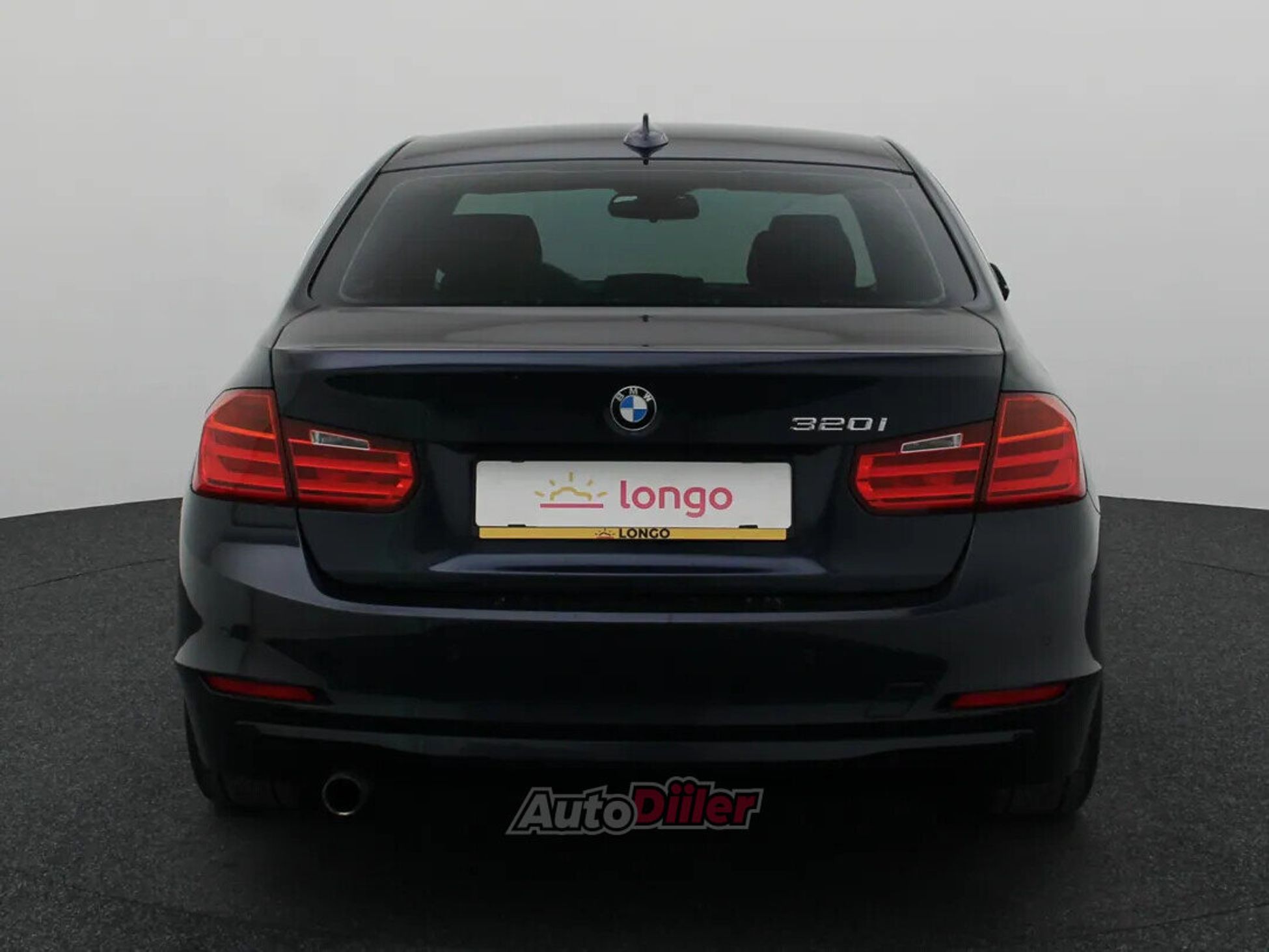 BMW 320 Executive 1.6 125kW 2013, photo 5/10
