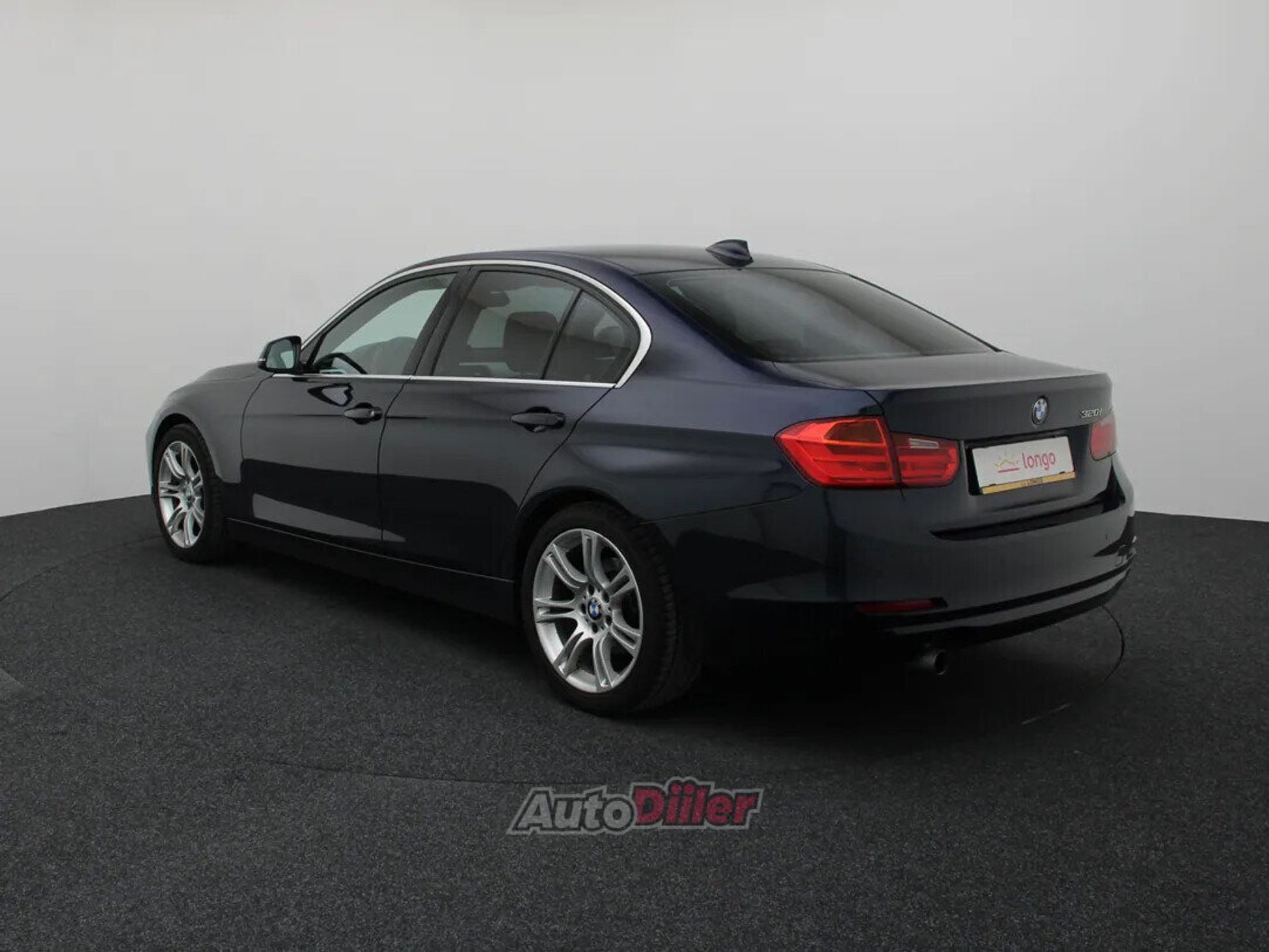 BMW 320 Executive 1.6 125kW 2013, photo 7/10