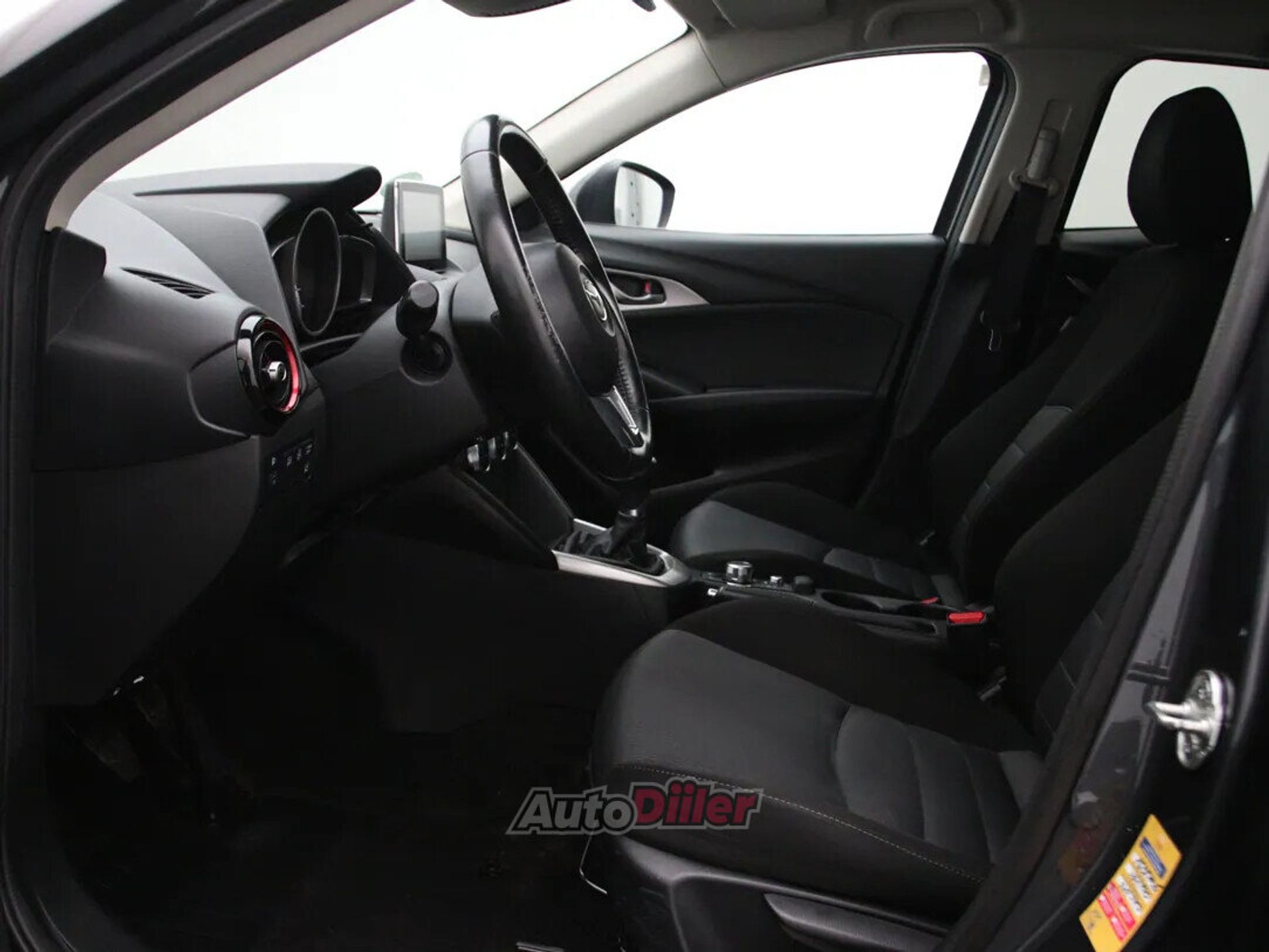 Mazda CX-3 Exclusive-Line 1.5 77kW 2016, kuva 4/10