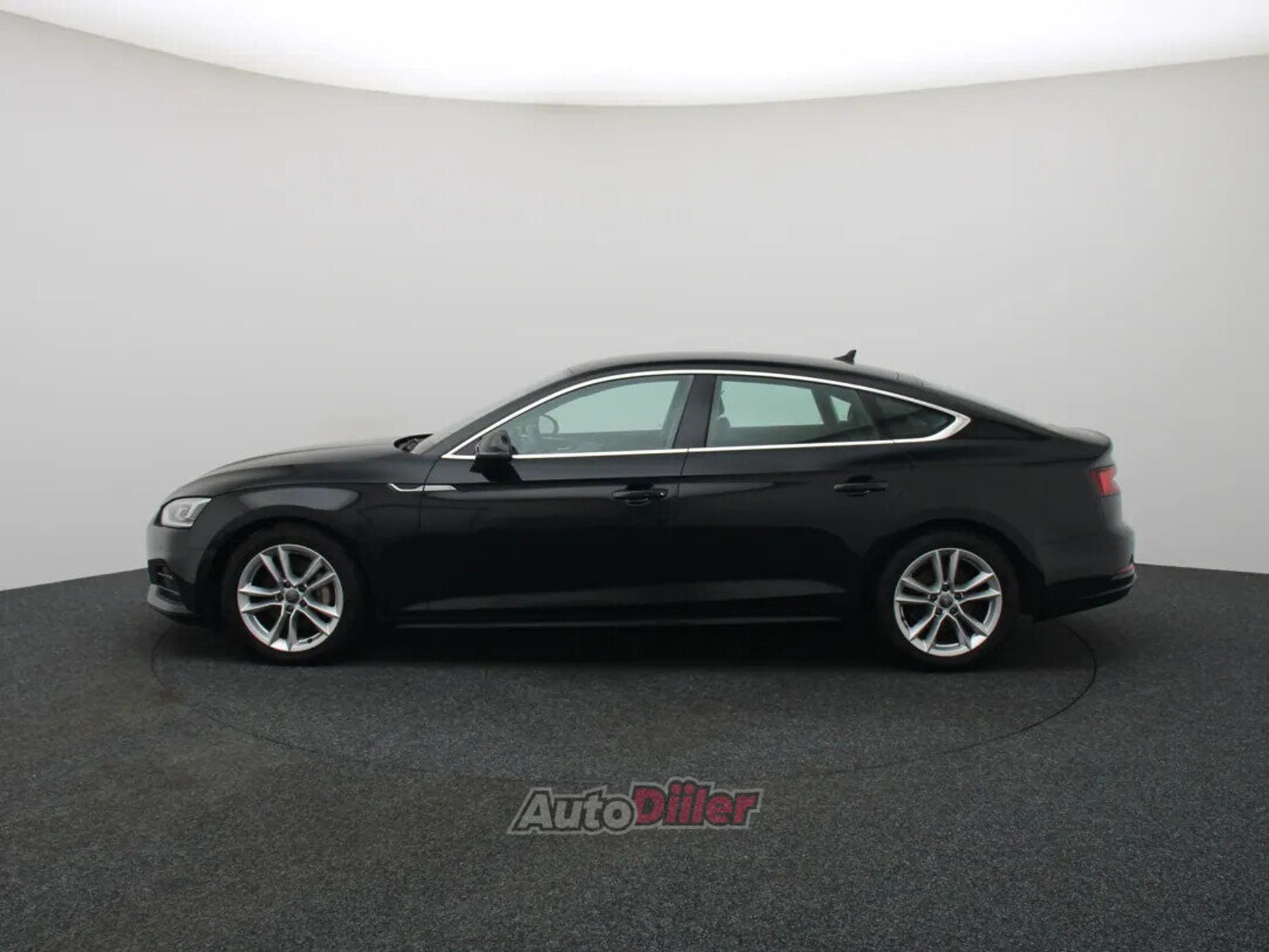 Audi A5 Business Edition 2.0 140kW 2019, kuva 6/10