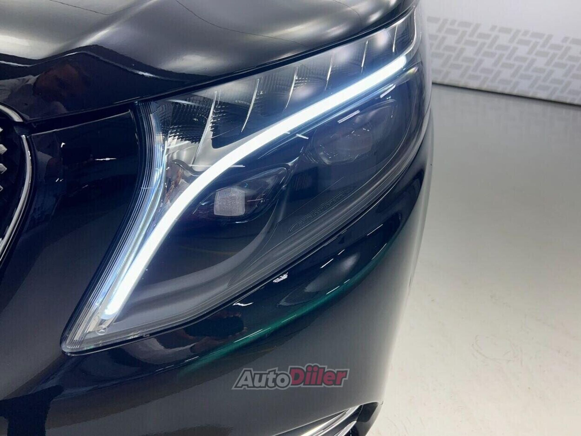 Mercedes-Benz V 300 2023, kuva 7/10