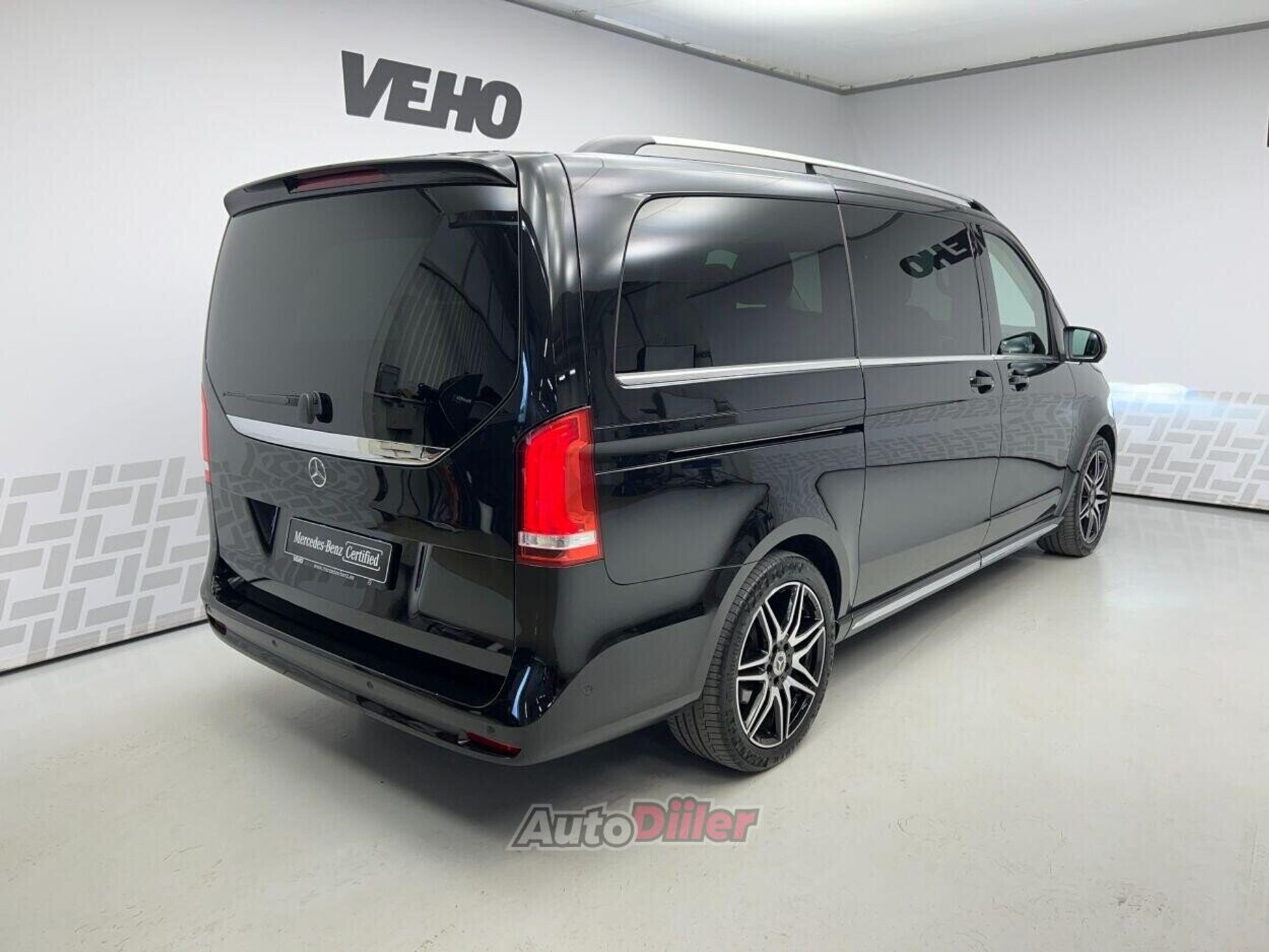 Mercedes-Benz V 300 2023, kuva 2/10