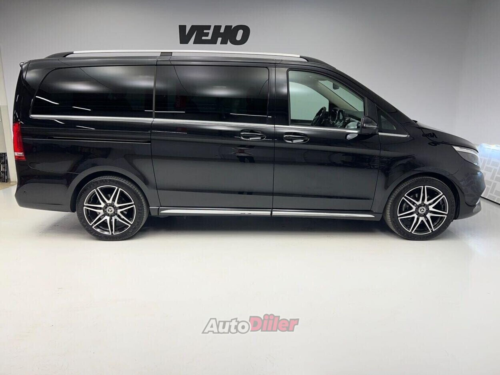 Mercedes-Benz V 300 2023, kuva 4/10