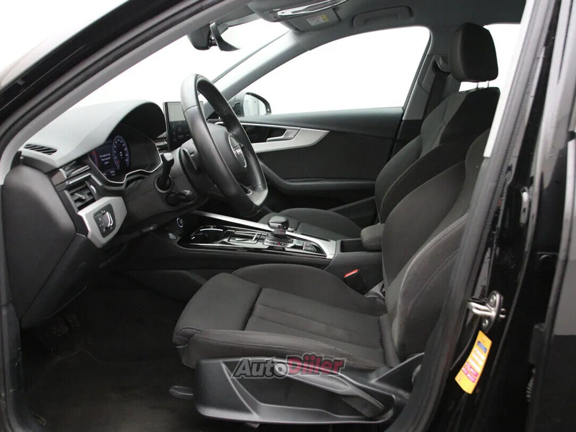 Audi A4 2020, kuva 4/10