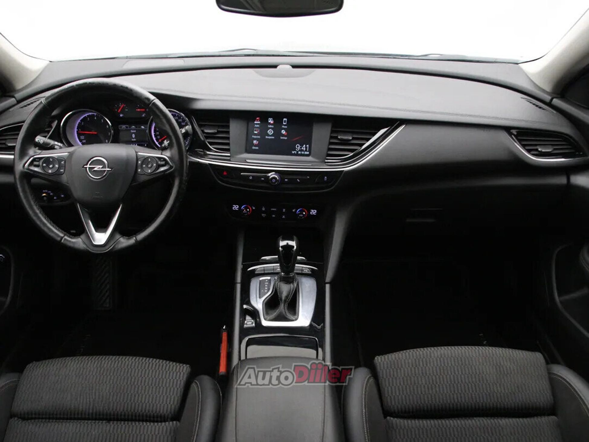 Opel Insignia Innovation 1.5 121kW 2021, photo 2/10