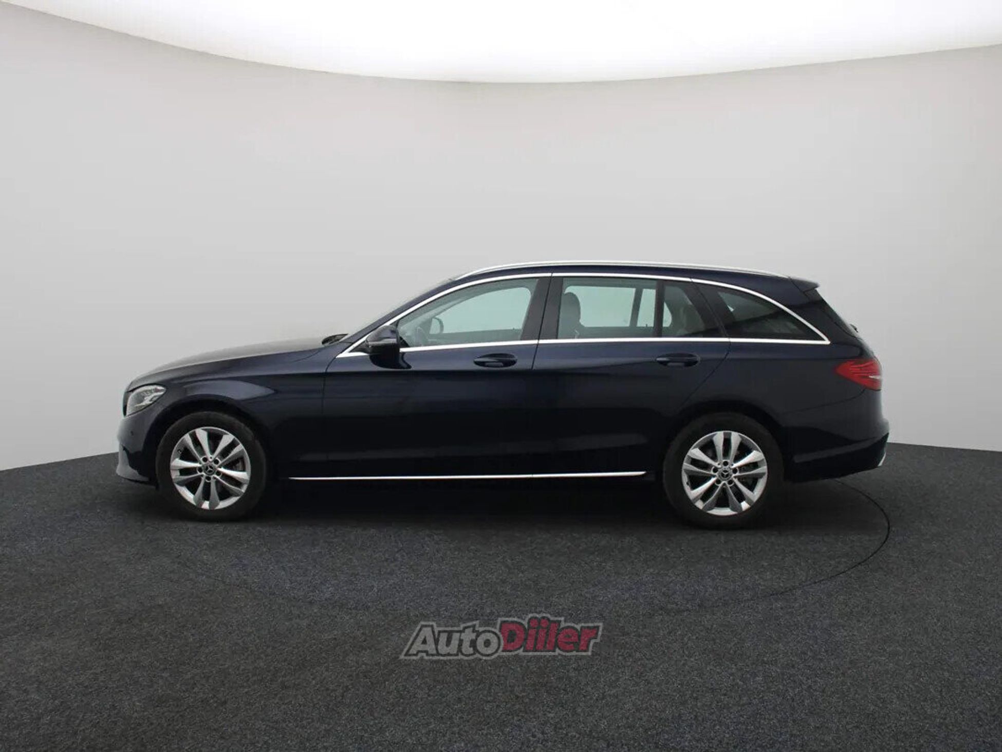 Mercedes-Benz C 200 2020, photo 6/10