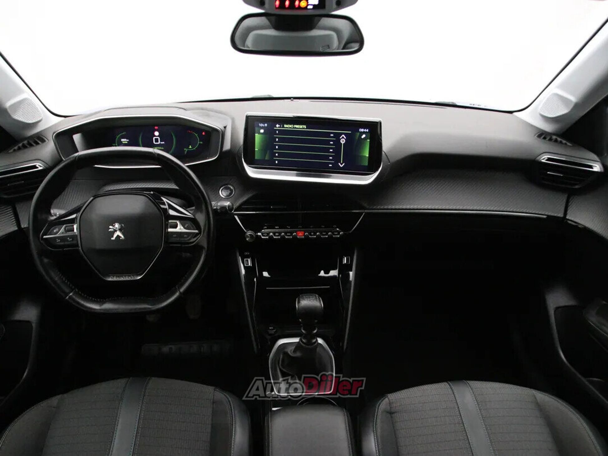 Peugeot 208 Allure 1.5 75kW 2021, photo 2/10