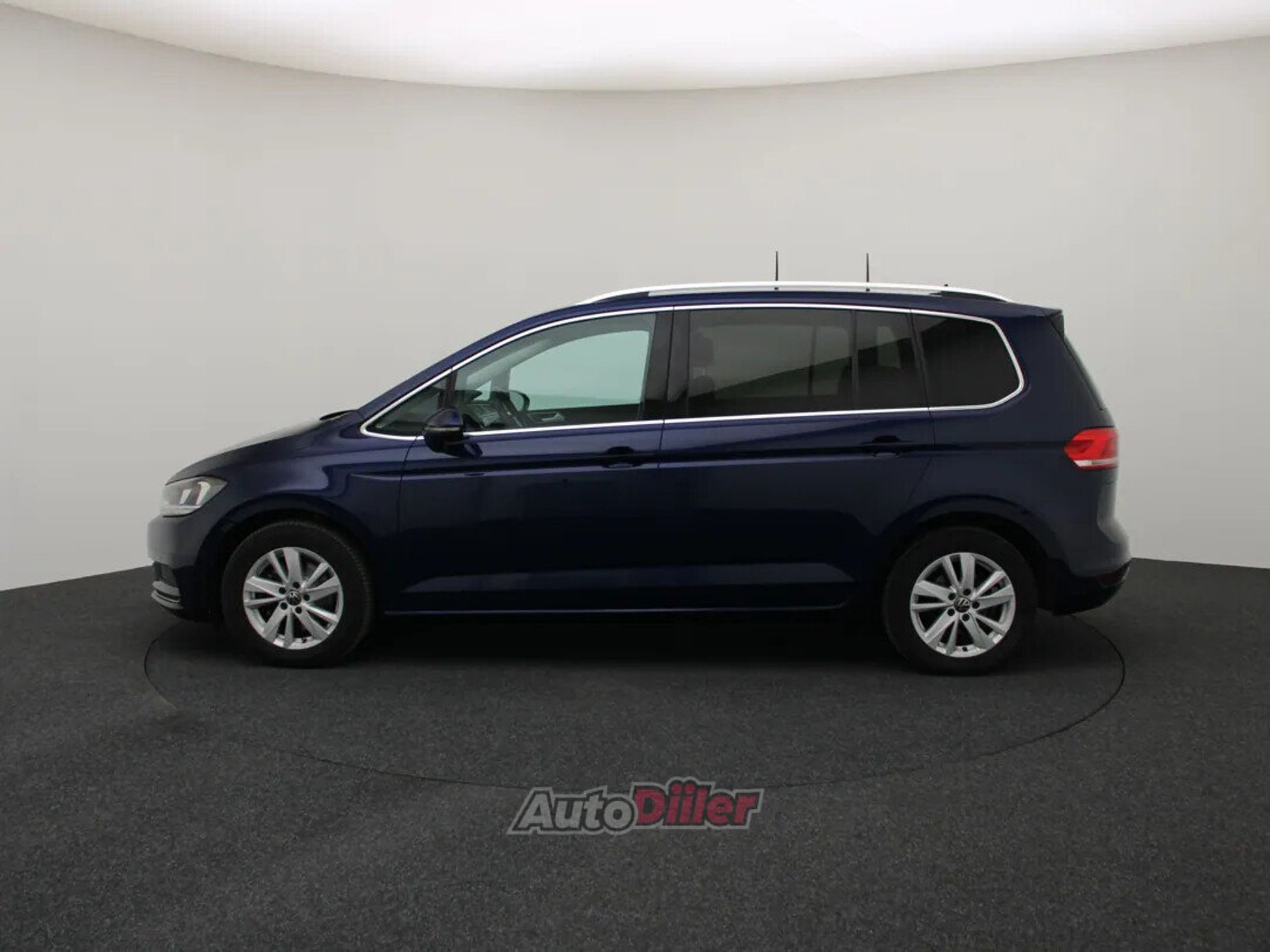 Volkswagen Touran HIGHLINE 2.0 85kW 2020, photo 6/10