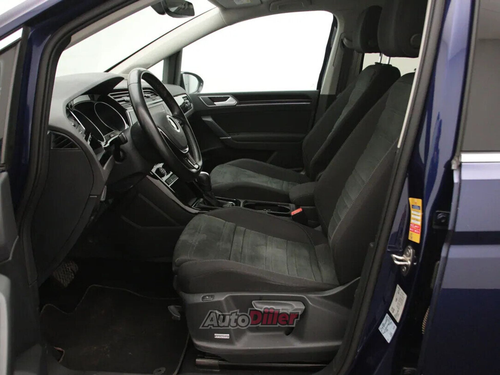 Volkswagen Touran HIGHLINE 2.0 85kW 2020, photo 4/10